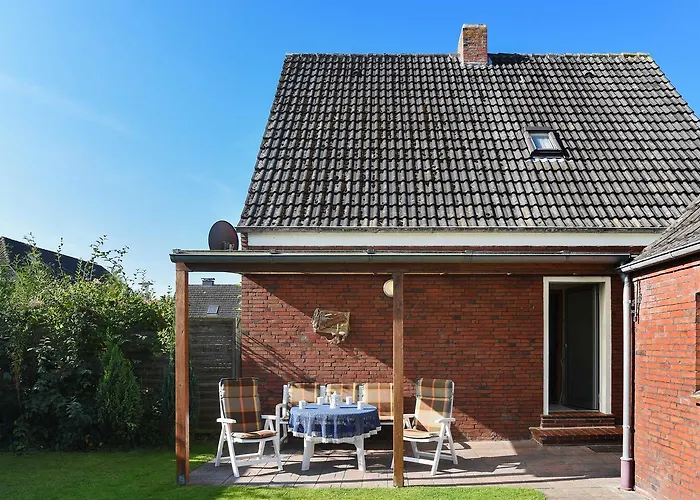 Maiti Nyaraló Esens